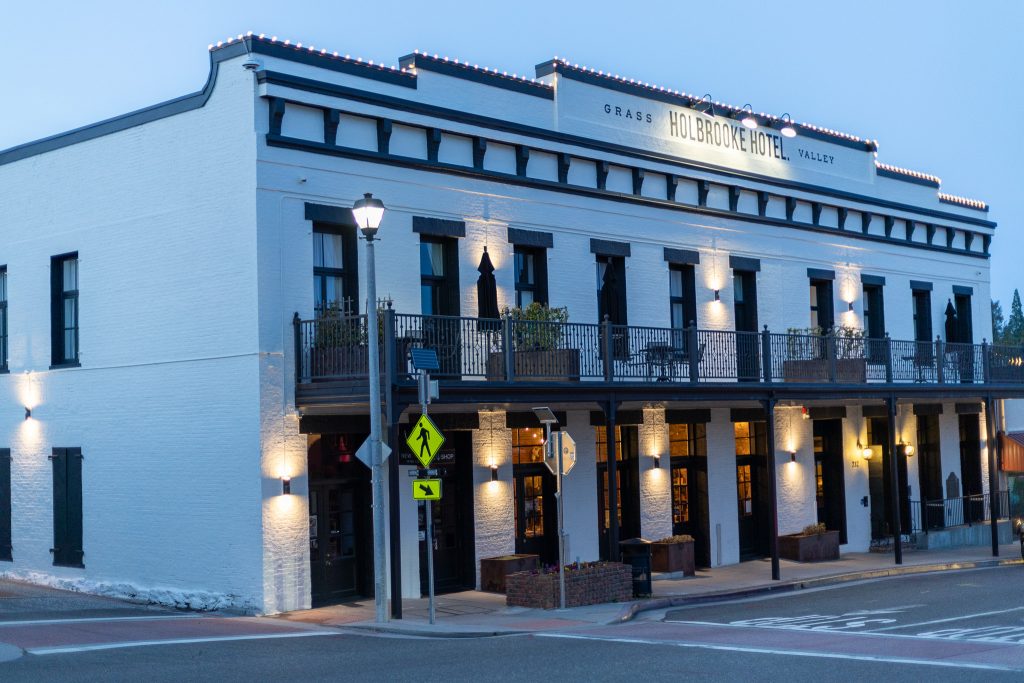 Realtor near me in Nevada County – Historic Holbrooke Hotel in Grass Valley, showcasing local charm for Nevada County real estate buyers.